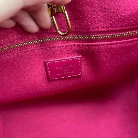 Louis Vuitton Fuschia Empreinte OnTheGo - Picture 9 of 16
